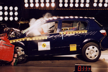 Краш тест Opel Vauxhall Astra (2004)